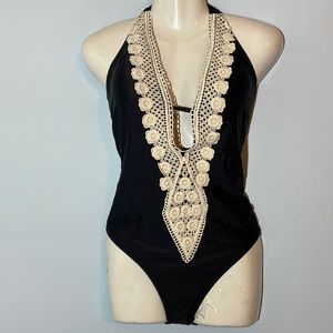 Kona Sol Women’s One Piece Swimsuit Large Black